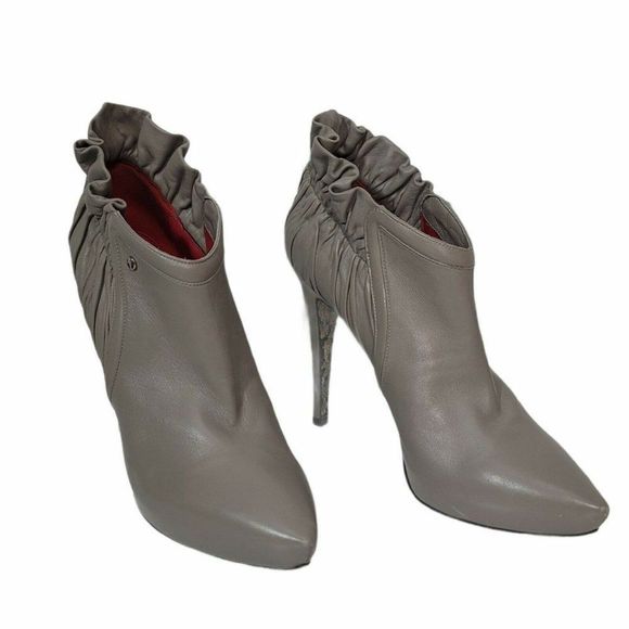 Cesare Paciotti Womens 39 Grey Leather Pointy Booties Ankle Ruffled Detail Italy - Picture 2 of 12